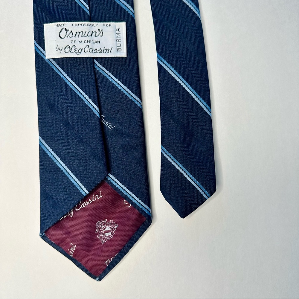 Vintage OLEG CASSINI Blue Embroidered Brand, Striped Classic Tie, 3” - Picture 4 of 7